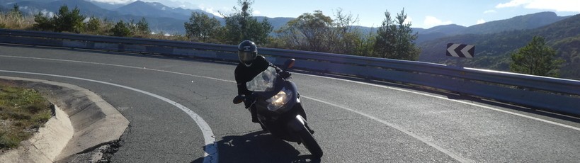 Moto-Pyrénées était dans l'émission "spéciale motardes" de la radio Kiqincoup. Toutes en moto, aussi chez Moto-Pyrénées ?