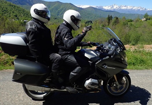 Moto-Pyrénées sont des organisateurs avenants et toujours souriants