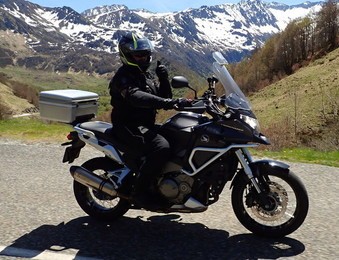 des beaux souvenirs du voyage moto dans les Pyrénées