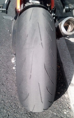 Bridgestone S22 Battlax pneu usé route