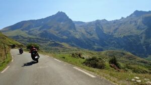 Nos voyages moto dans les Pyrénées : accessibles pour tous